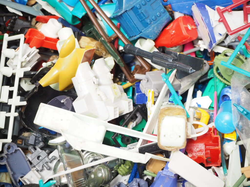 プラモデルは何ゴミ？素材別の分別と正しい処分方法